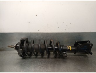 Replacement front right shock absorber for Renault Trafic II Van (FL) 2.5 dCi 135 (FL0D) OEM IAM reference 770106647