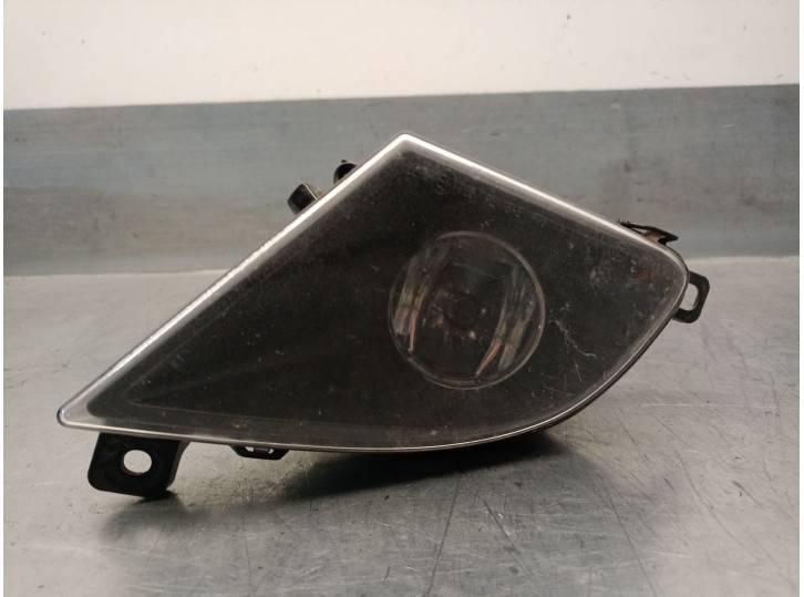 Recambio de faro antiniebla izquierdo para bmw 5 touring (e61) 520 d referencia OEM IAM 7177711 63177177711 0305083001 AUTOMOTIV