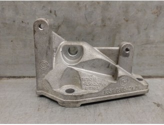 Recambio de soporte bomba inyeccion para bmw 5 gran turismo (f07) 530 d xdrive referencia OEM IAM 13517805421 13517805421 