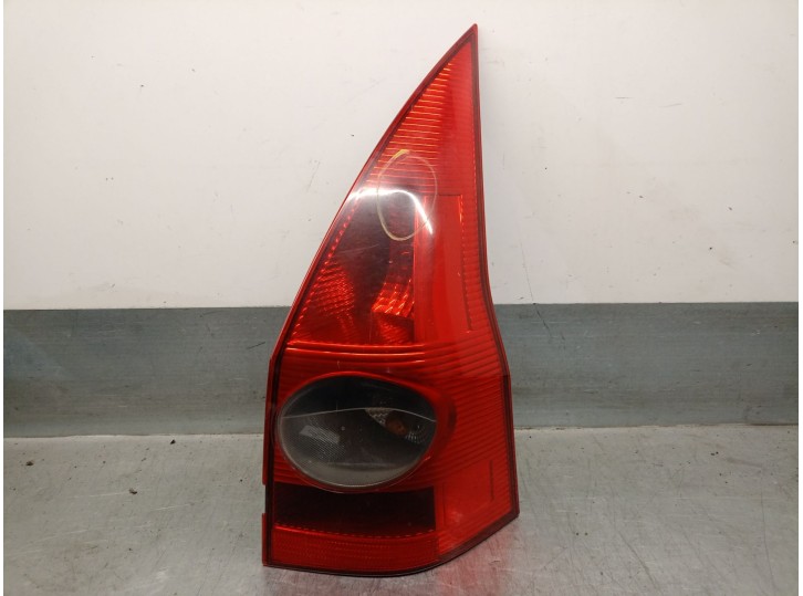 Recambio de piloto trasero derecho para renault megane ii station wagon (km0/1_) 1.9 dci (kmrg, km1g, km0g, km2c) referencia OEM