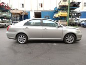toyota avensis (_t25_) del año 2005
