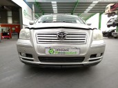 toyota avensis (_t25_) del año 2005