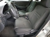 toyota avensis (_t25_) del año 2005