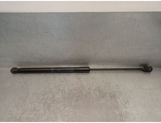 Replacement hood shock absorbers for Opel Astra H GTC (A04) 1.9 CDTI (L08) OEM IAM reference 13220159 