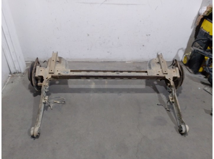Replacement rear axle for Renault Trafic II van (FL) 2.5 dCi 135 (FL0D) OEM IAM reference 430000287R 