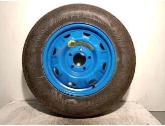 Recambio de neumatico repuesto para ssangyong actyon i 2.0 xdi referencia OEM IAM 4173031710 T17590R16120M KUMHO