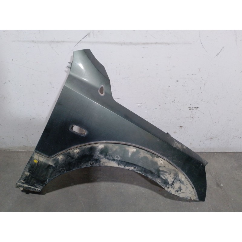 Recambio de aleta delantera derecha para kia sorento i (jc) 2.5 crdi referencia OEM IAM 663213E141  