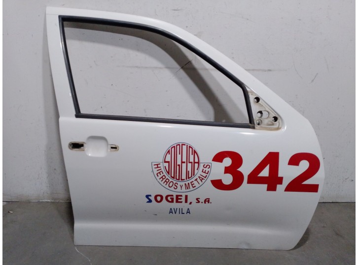 Replacement front right door for Seat Inca (6K9) 1.9 SDI OEM IAM reference 6K4831052C 