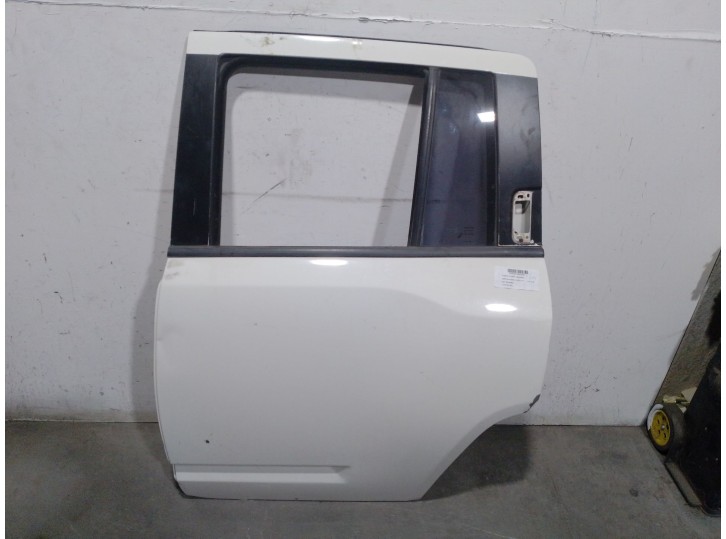 Recambio de puerta trasera izquierda para jeep compass 2.0 crd cat referencia OEM IAM 5074959AA BLANCA 5 PUERTAS