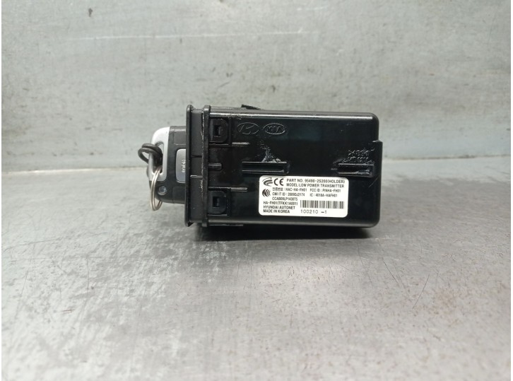 Replacement ignition switch for Hyundai ix35 (LM, EL, ELH) 2.0 CRDi 4WD OEM IAM reference 954902S200 4018AHAFH01