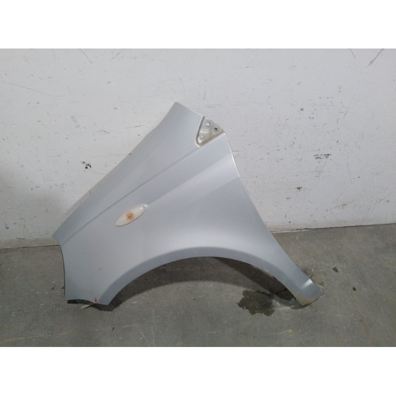 Recambio de aleta delantera izquierda para toyota yaris (_p1_) 1.4 d-4d (nlp10_) referencia OEM IAM 5381252010  