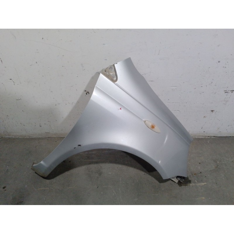 Recambio de aleta delantera derecha para toyota yaris (_p1_) 1.4 d-4d (nlp10_) referencia OEM IAM 5381152010  