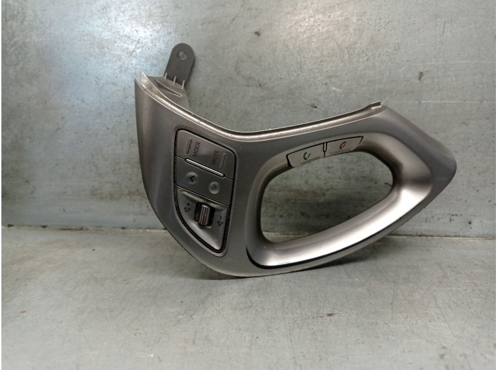 Recambio de mando volante para hyundai ix35 (lm, el, elh) 2.0 crdi 4wd referencia OEM IAM 967002S300  3832901000