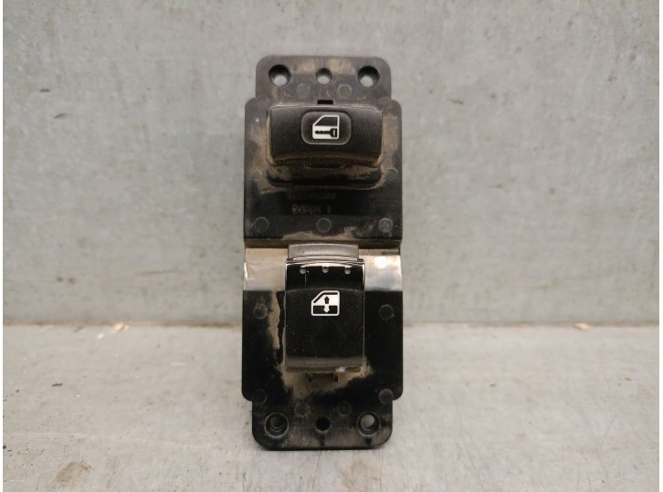 Recambio de mando elevalunas delantero derecho para ssangyong actyon i 2.0 xdi referencia OEM IAM 8583031000HCH  