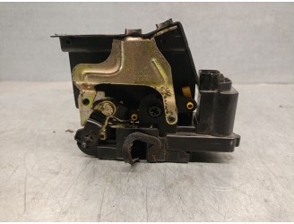 Recambio de cerradura puerta trasera derecha para ssangyong actyon i 2.0 xdi referencia OEM IAM 7132009003  