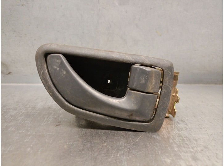 Replacement front right interior door handle for Kia Sorento I (JC) 2.5 CRDi OEM IAM reference 826223E000 826203E000GW 