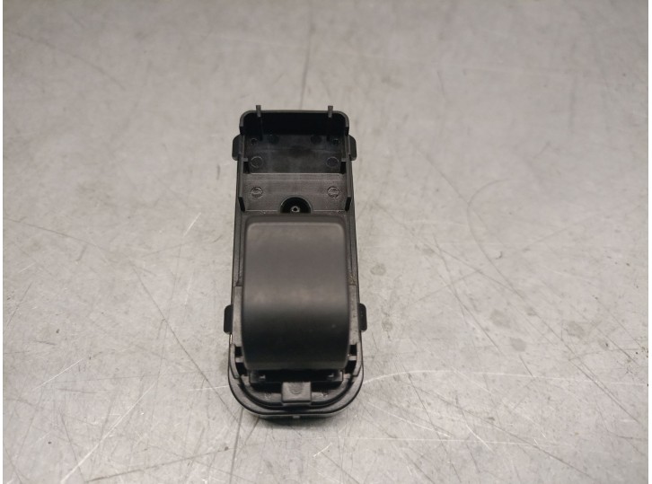 Replacement rear left window lift switch for Mazda 3 Sedan (BM_, BN_) 2.0 OEM IAM reference KD3566370 