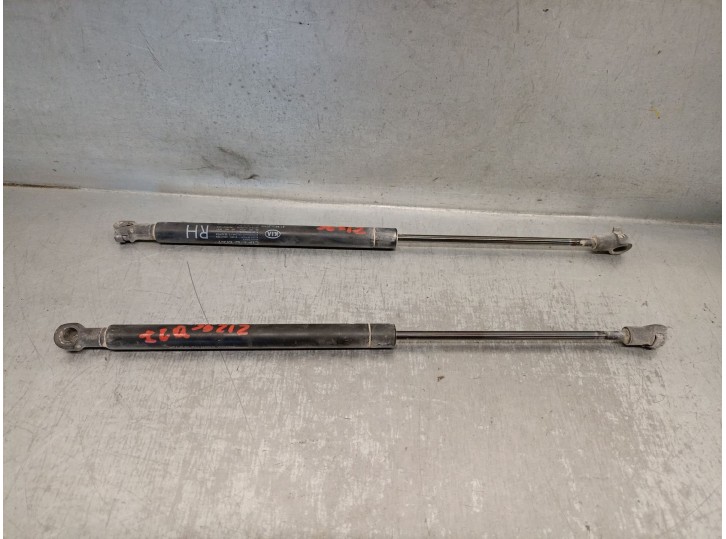 Replacement trunk / tailgate dampers for Kia Sorento I (JC) 2.5 CRDi OEM IAM reference 871703E000 871703E000 