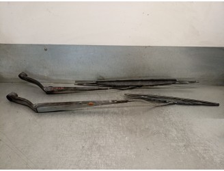 Recambio de brazo limpia delantero derecho para kia sorento i (jc) 2.5 crdi referencia OEM IAM 983203E000 983103E010 