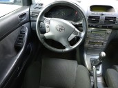 toyota avensis sedán (_t25_) del año 2005