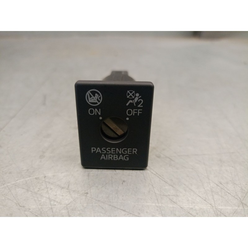 Recambio de interruptor para mazda 3 sedán (bm_, bn_) 2.0 referencia OEM IAM DA6A666H0  