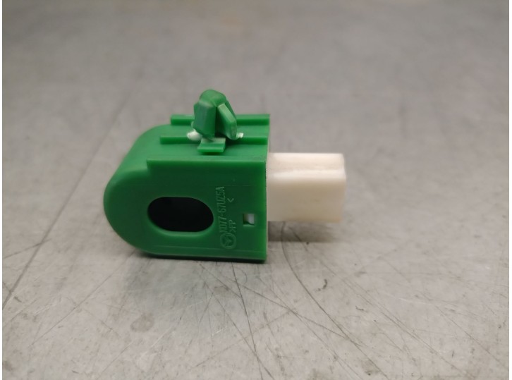 Recambio de sensor impacto para mazda 3 sedán (bm_, bn_) 2.0 referencia OEM IAM KD7767UZ5A 