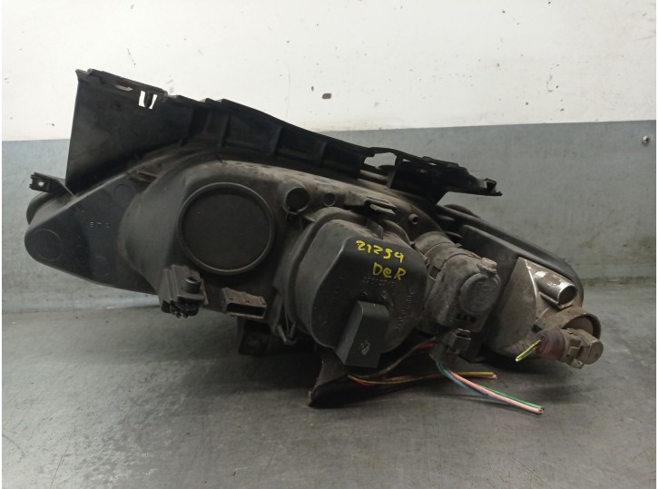 Replacement right headlight for Citroën Xsara Break (N2) 1.9 TD OEM IAM reference 6205R5 6205R5 