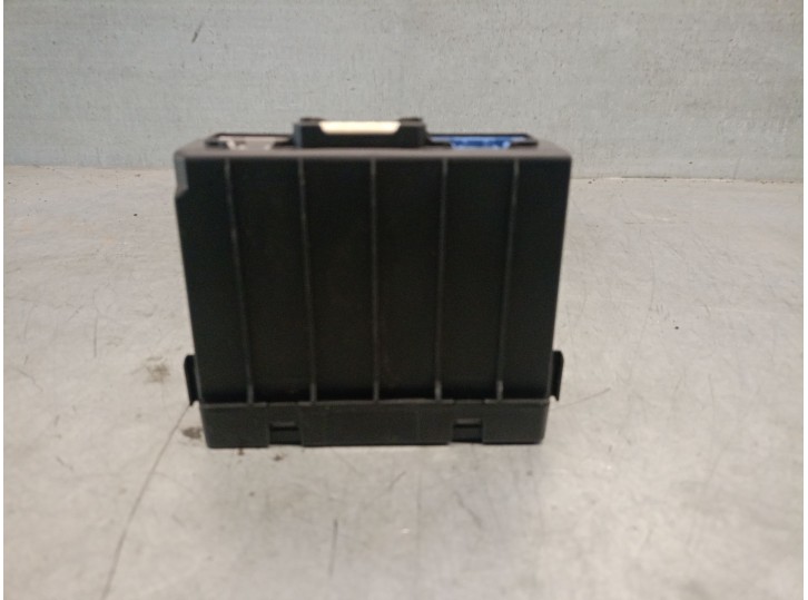 Recambio de modulo electronico para mazda 3 sedán (bm_, bn_) 2.0 referencia OEM IAM G4YC675X0 F005V02665 BOSCH