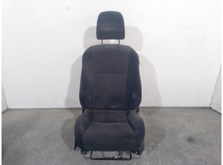 Recambio de asiento delantero izquierdo para toyota land cruiser (j15) 3.0 turbodiesel cat referencia OEM IAM 7107260J30C5 71072