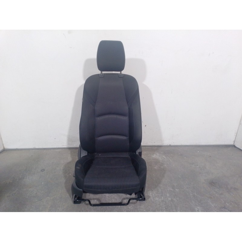 Recambio de asiento delantero derecho para mazda 3 sedán (bm_, bn_) 2.0 referencia OEM IAM BPM78811XA BPM78811XA 