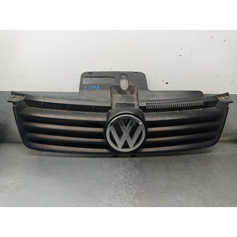 Recambio de rejilla delantera para volkswagen polo iv (9n_, 9a_) 1.4 tdi referencia OEM IAM 6Q0853651C 6Q0853651C 