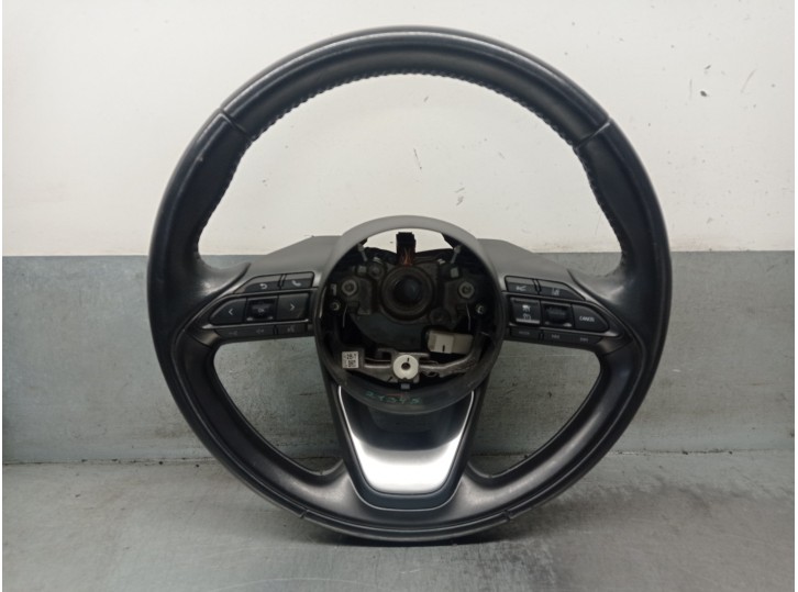 Recambio de volante para toyota yaris (_p21_, _pa1_, _ph1_) 1.5 hybrid (mxph10) referencia OEM IAM 45100K0140C1 45100K0140C1 643