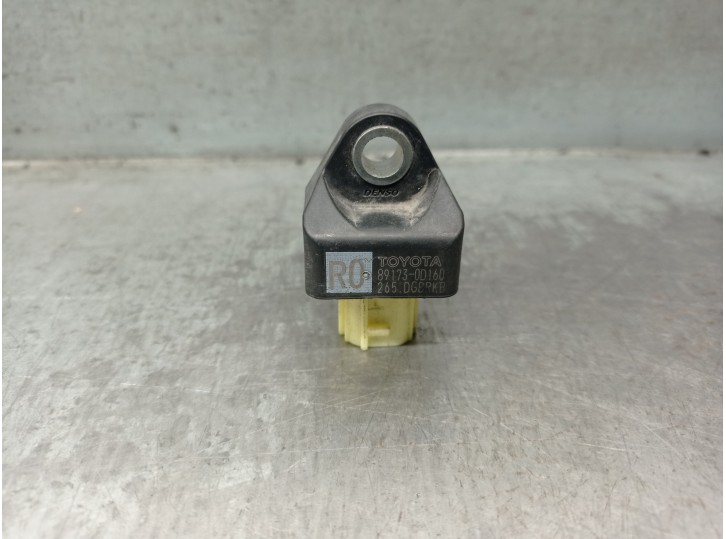 Recambio de sensor airbag para toyota yaris (_p21_, _pa1_, _ph1_) 1.5 hybrid (mxph10) referencia OEM IAM 891730D160 DENSO