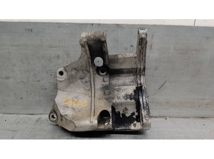 Recambio de soporte alternador para ssangyong actyon i 2.0 xdi referencia OEM IAM A6651550335 6651500370 