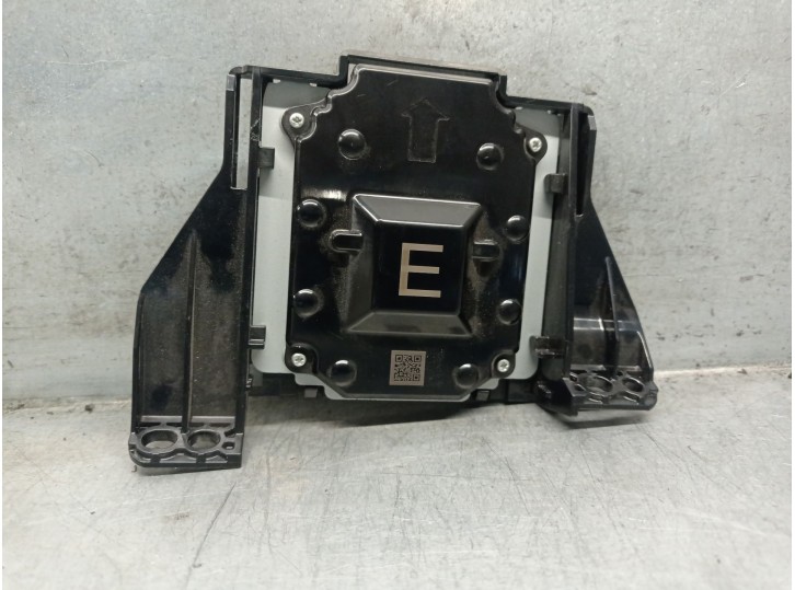 Recambio de modulo electronico para toyota yaris (_p21_, _pa1_, _ph1_) 1.5 hybrid (mxph10) referencia OEM IAM 86862K0010 