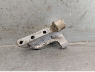 Recambio de soporte bomba inyeccion para ssangyong actyon i 2.0 xdi referencia OEM IAM A6650760135 6650760135 