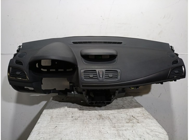 Recambio de salpicadero para renault megane iii hatchback (bz0/1_, b3_) 1.2 tce (bz2b, bz11) referencia OEM IAM  681000021R 