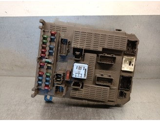 Replacement relay / fuse box for Citroën C5 I (DC_) 2.0 HDi (DCRHZB, DCRHZE) OEM IAM reference 9649301680 