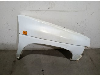 Recambio de aleta delantera derecha para nissan terrano (wd21) 2.7 td referencia OEM IAM  6311294G31 