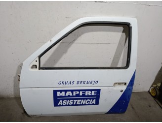 Recambio de puerta delantera izquierda para nissan terrano (wd21) 2.7 td referencia OEM IAM  8010157G30 