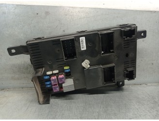 Recambio de caja reles / fusibles para kia carnival / grand carnival iii (vq) 2.2 crdi referencia OEM IAM 919584D251 JA05180501