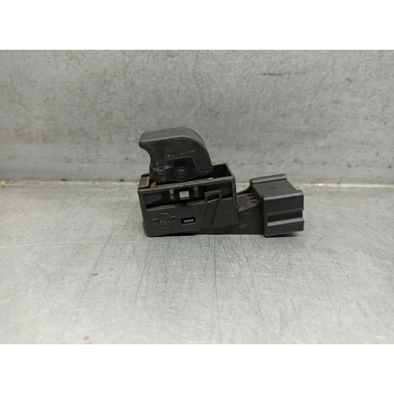 Recambio de mando elevalunas delantero derecho para nissan primera (p11) 1.6 16v referencia OEM IAM 254112F000 254112F000 