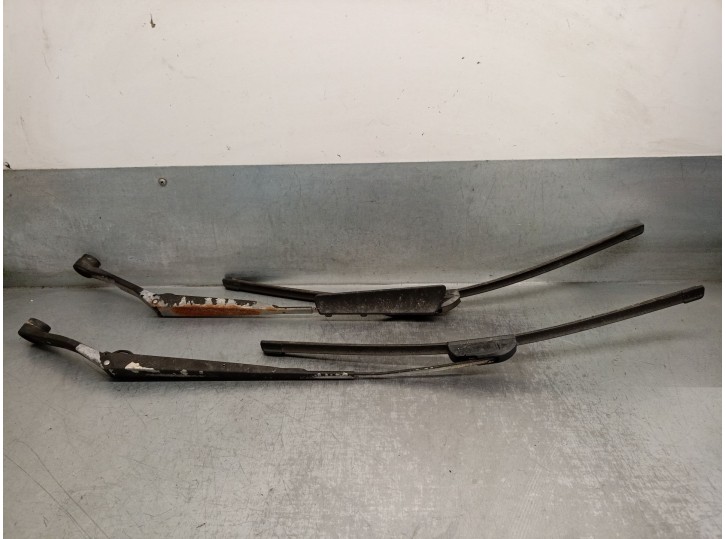 Recambio de brazo limpia delantero derecho para kia carnival ii (gq) 2.9 crdi referencia OEM IAM 0K55367321 0K55367321 