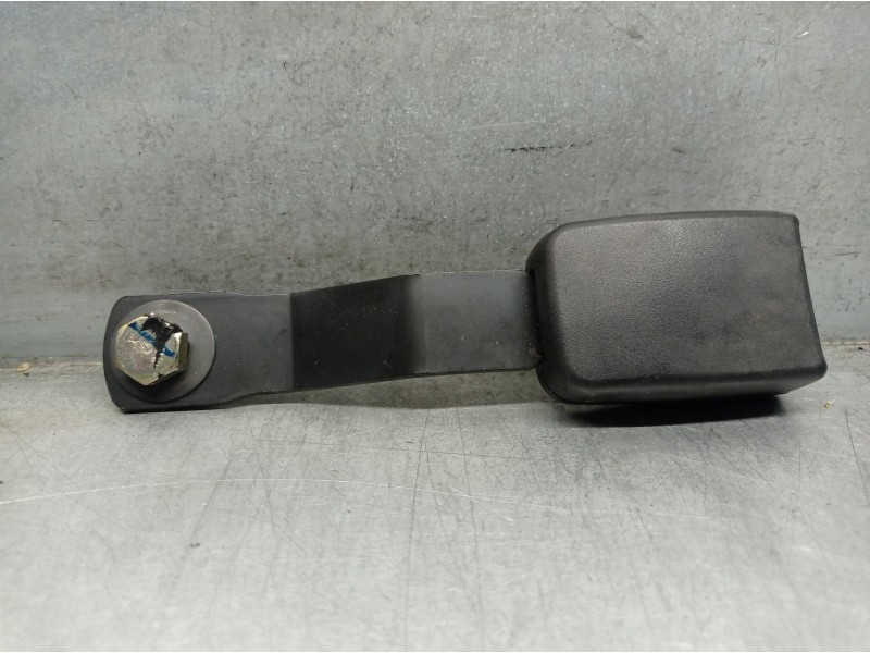 Recambio de enganche cinturon para nissan primera (p11) 1.6 16v referencia OEM IAM 868422F000  