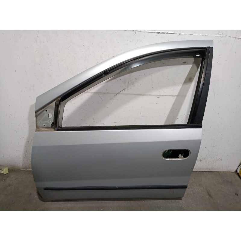 Recambio de puerta delantera izquierda para nissan almera tino (v10) 2.2 dci referencia OEM IAM  801014U130 