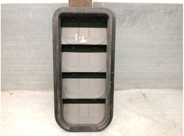 Recambio de rejilla aireadora para seat arona (kj7, kjp) 1.0 tsi referencia OEM IAM   