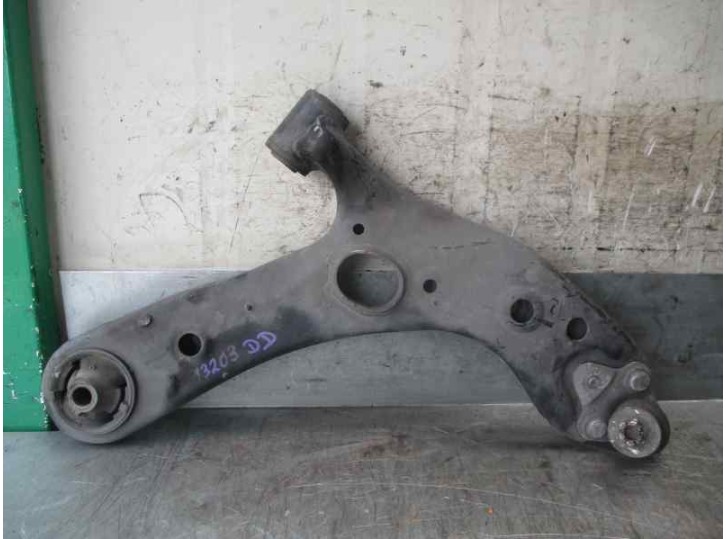 Recambio de brazo suspension inferior delantero derecho para toyota prius (nhw30) 1.8 16v cat referencia OEM IAM 