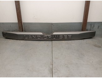 Recambio de molduras traseras para toyota land cruiser (j15) 3.0 turbodiesel cat referencia OEM IAM 7681260140 7681060030 