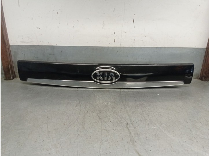 Recambio de molduras traseras para kia carnival / grand carnival iii (vq) 2.2 crdi referencia OEM IAM 925014D010 925014D010 