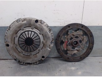 Recambio de kit embrague para volvo v50 (545) 1.8 referencia OEM IAM 8689488 8689488 